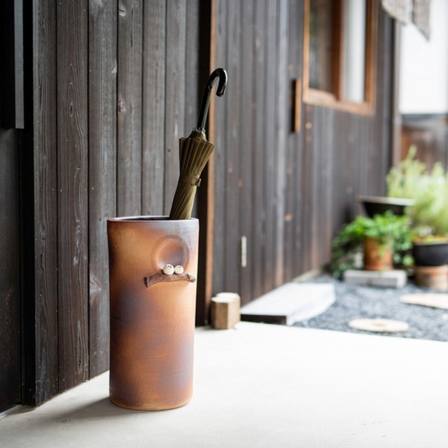 火色ふくろう枝のり傘立て 信楽焼 日本製