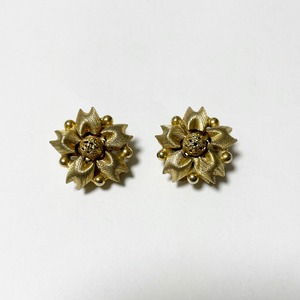 Vintage Gold Tone Flower Earrings
