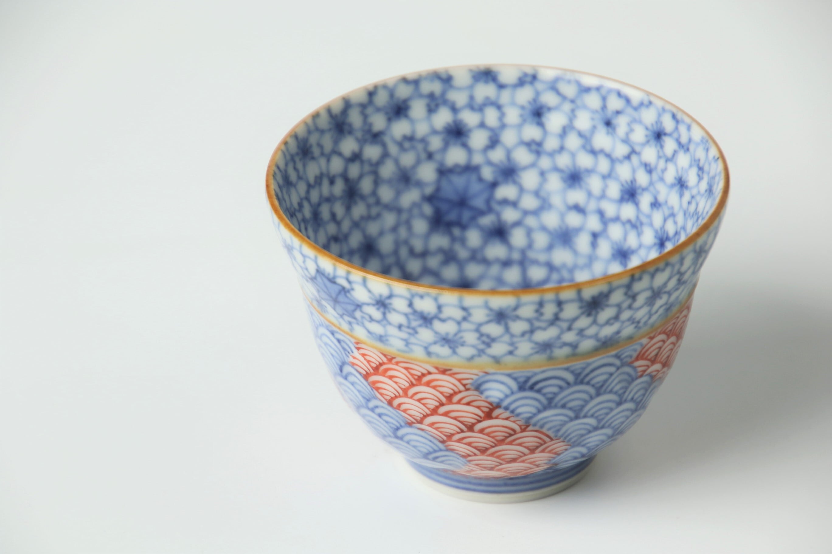 値下げ【新品・未使用】花瓶　青海波山水花生　京都　清水焼　花入 Amazon.co.jp: 京焼 清水焼 俊山窯 豆花瓶 (化粧箱入) 色絵五草花 梅