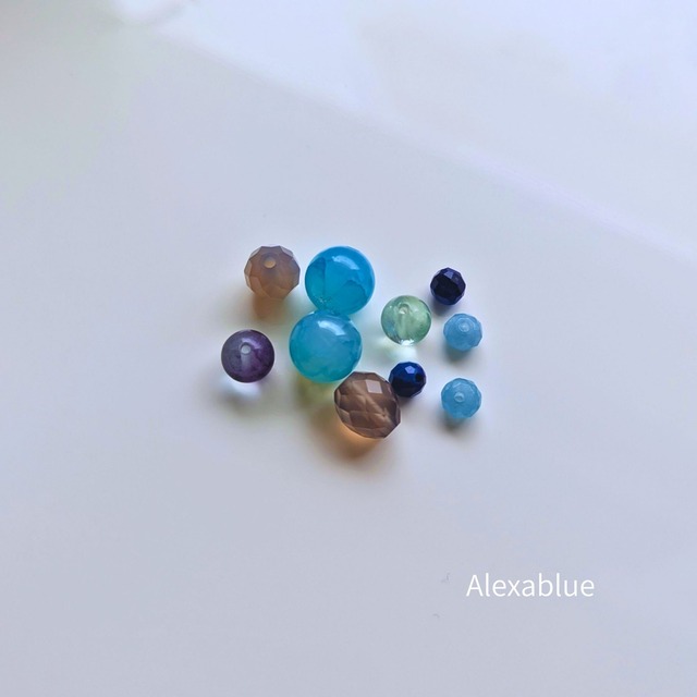 alexablue｜青のグラデーションとラリマーの天然石セット（10粒）