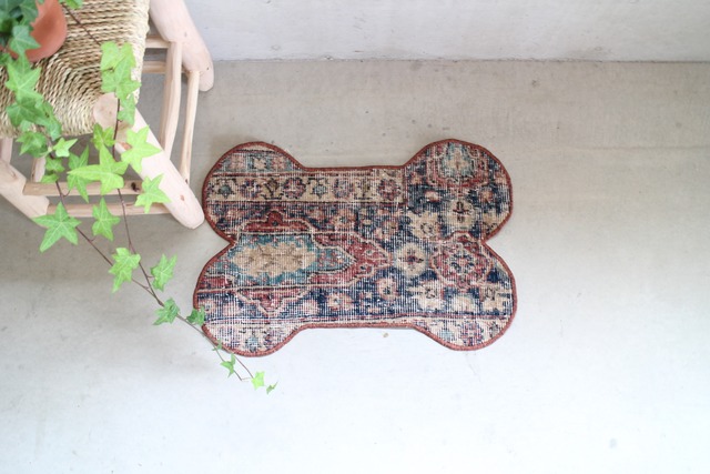 Bone rug 55×37cm　No298