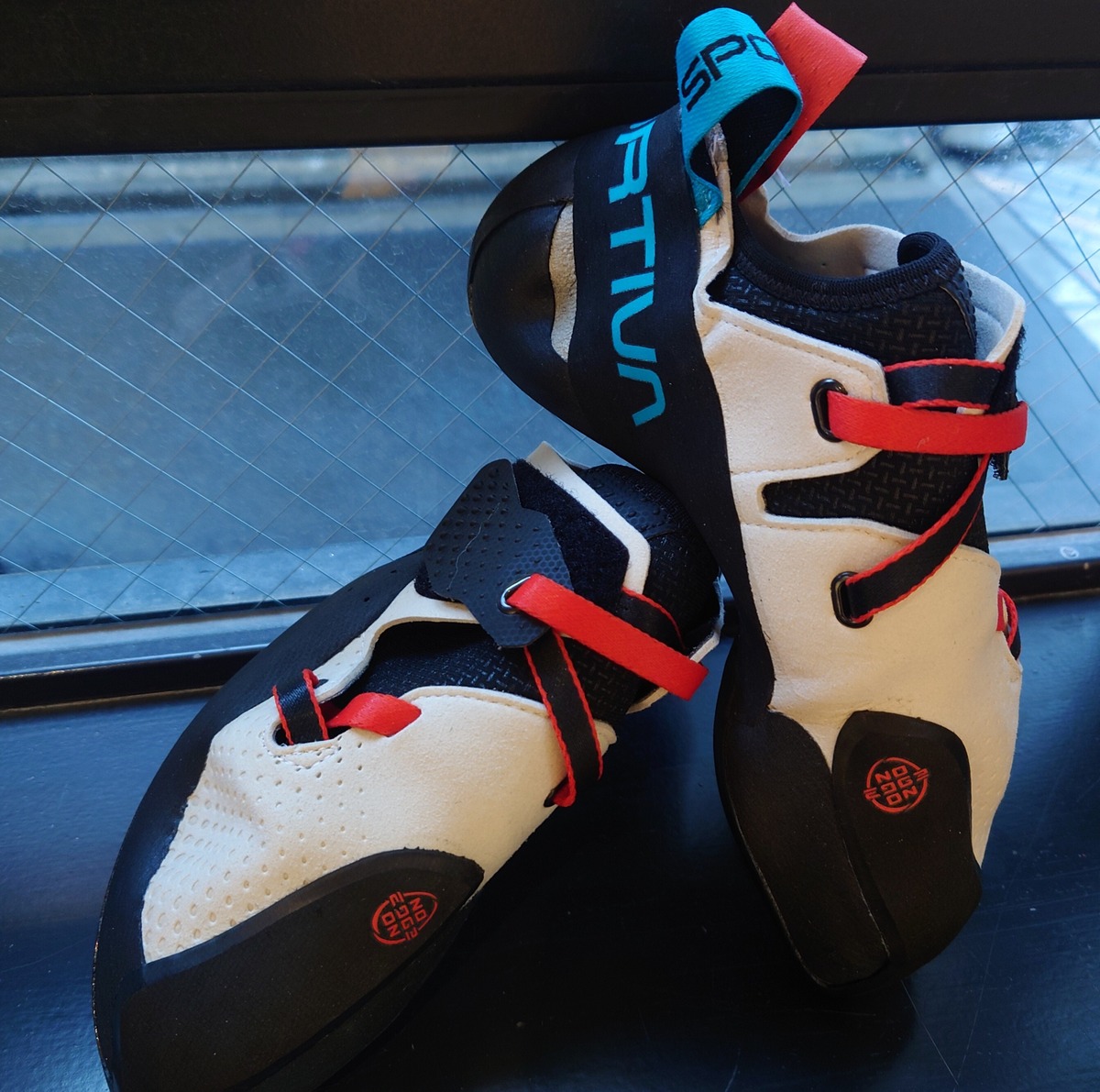 LA SPORTIVA スポルティバ FUTURA CHALK フューチュラ【クライミング 