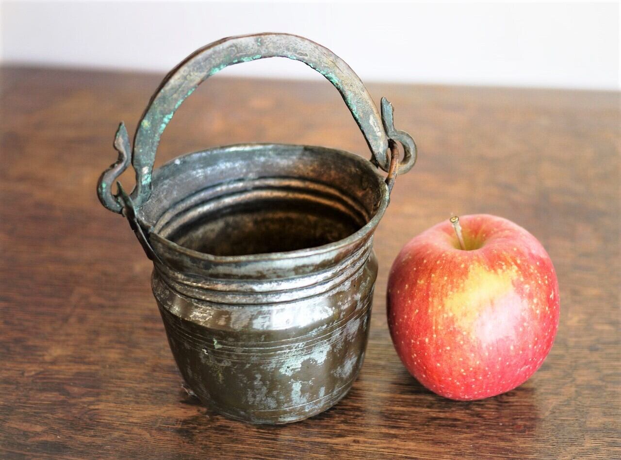 イタリア 古い銅のバケツ インテリア祭礼副葬伝統 | こりすのパン屋