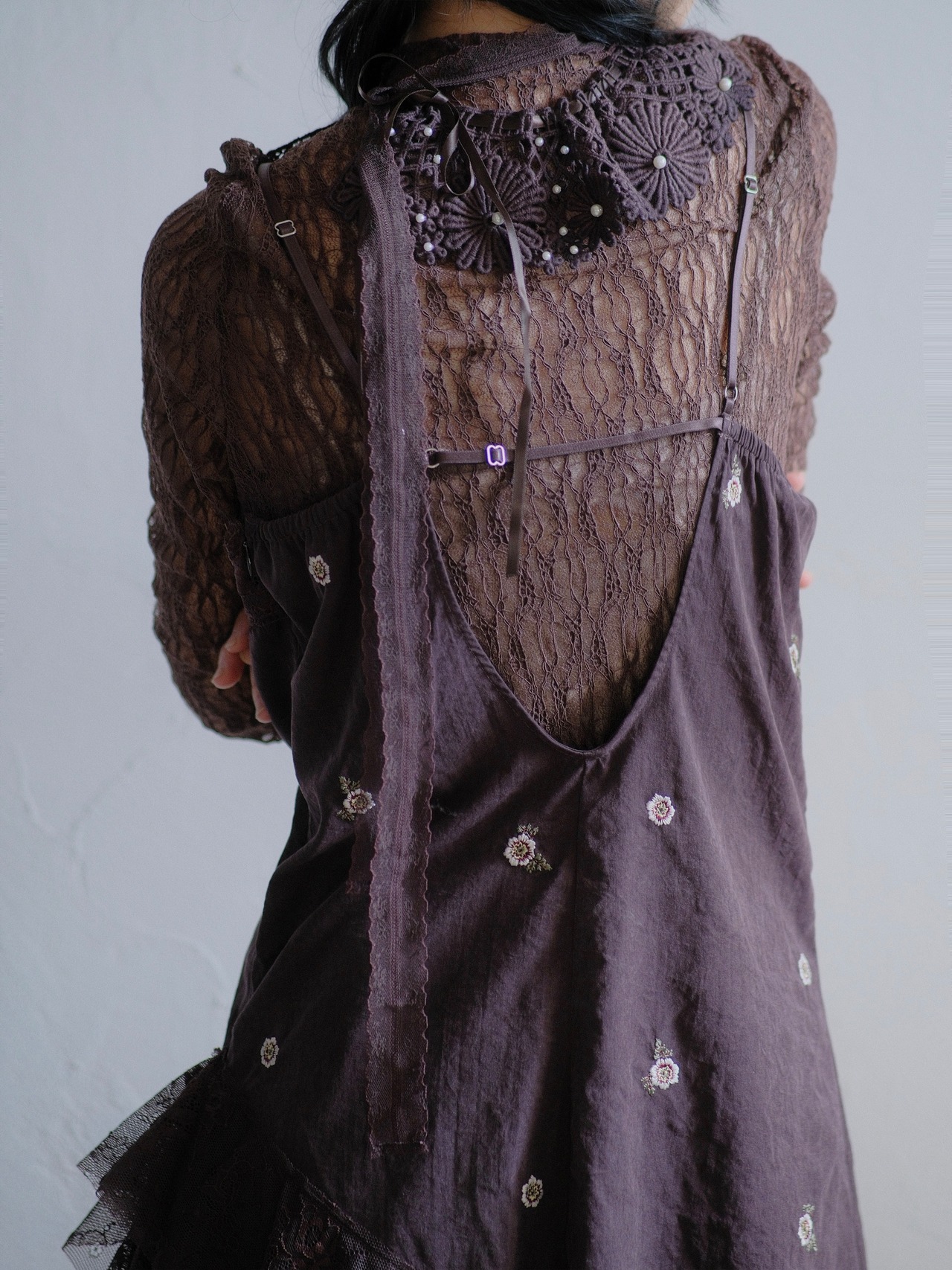 Floral Motif Lace Collar / BROWN - 2