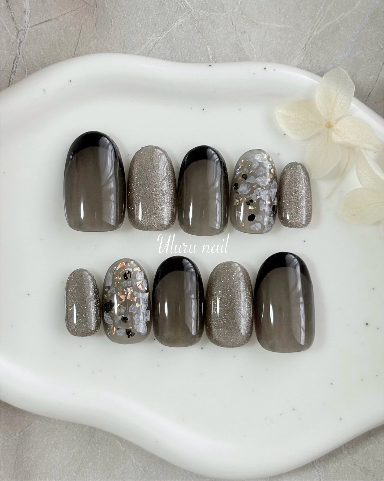 シズニブラック×フレンチネイル ...【023】 / 成人式 卒業式 推し活 ネイルチップ ブラックネイル シズニルック…#ncs009