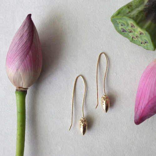 lotus bud ピアス -gold-