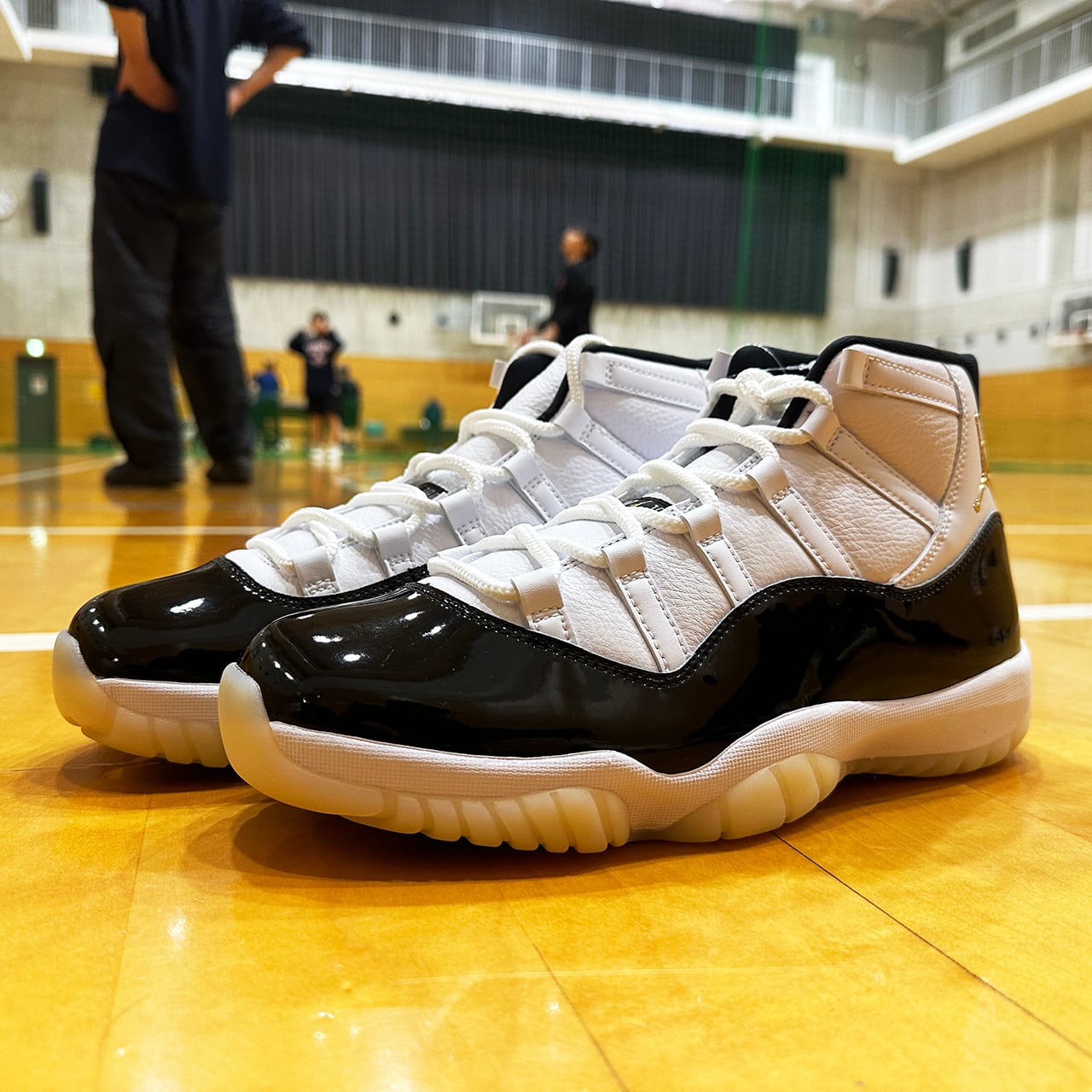 NIKE AIR JORDAN 11 RETRO DMP 「GRATITUDE」購入を検討しております