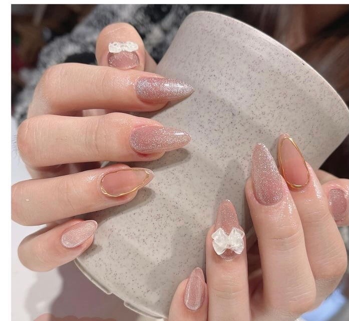 お得な特別割引価格) 卒業式ネイル♡スキニーオーバルネイルチップ