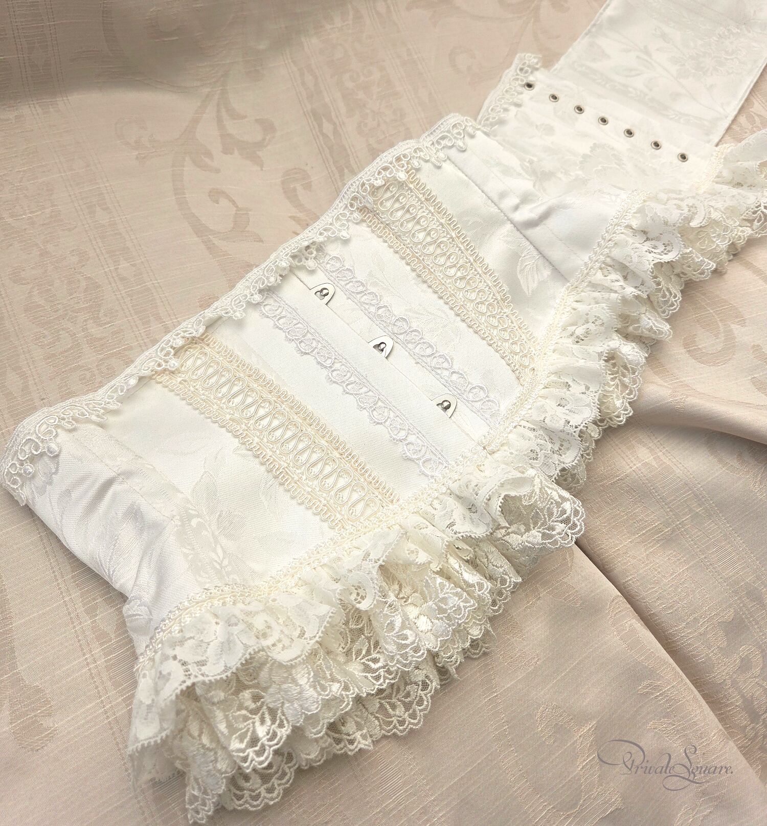 その時々のコルセット』ジャガード白×白 - 002 | PrivateSquare. - SHOP