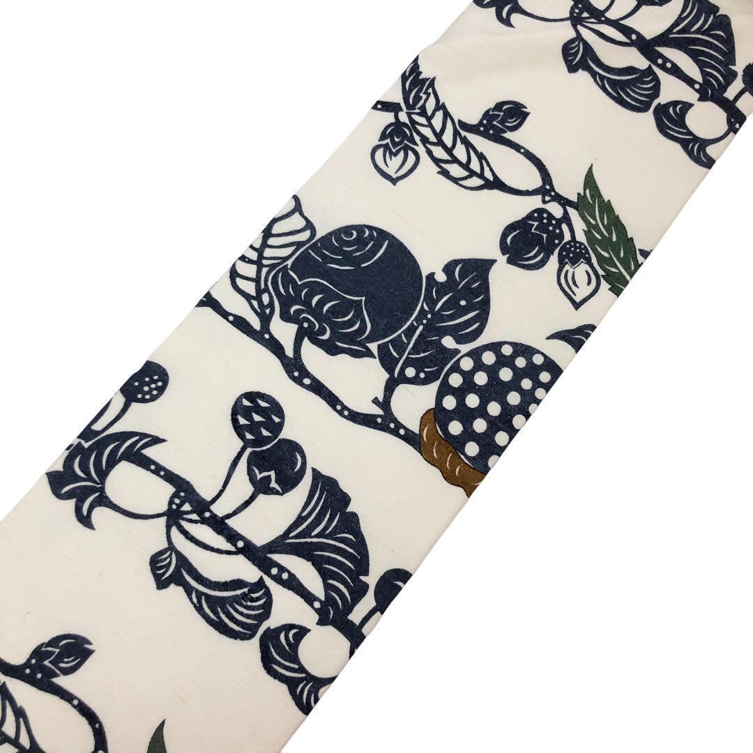 名古屋帯 紬 型染め 実と葉模様 乳白色 O-3108