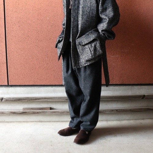 STILL BY HAND " SIlk Nep Taperd Pants ( CHARCOAL )"