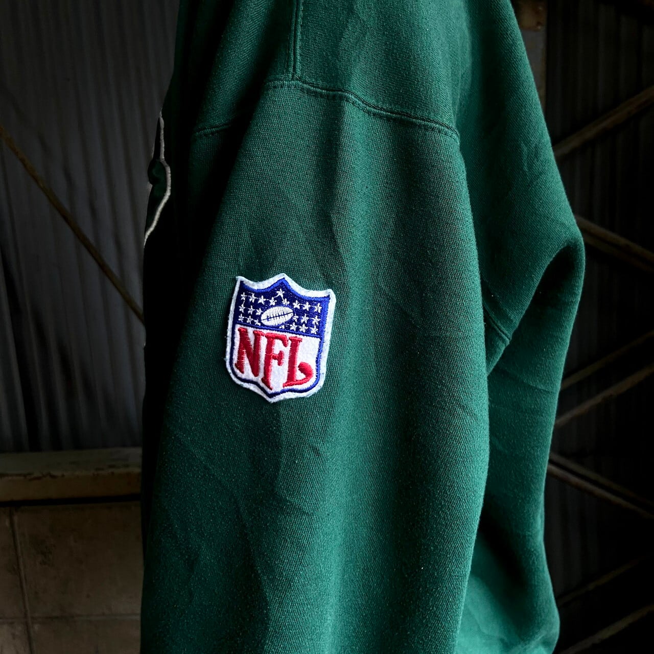 ビッグサイズ 90年代 STARTAR スターター NFL グリーンベイ・パッカーズ チームロゴ刺繍 ビッグロゴ スウェットシャツ メンズXXL相当  古着 NFL GREEN BAY PACKERS 90s ビンテージ ヴィンテージ トレーナー グリーン 緑色 リブライン 大きいサイズ【スウェット】  ...