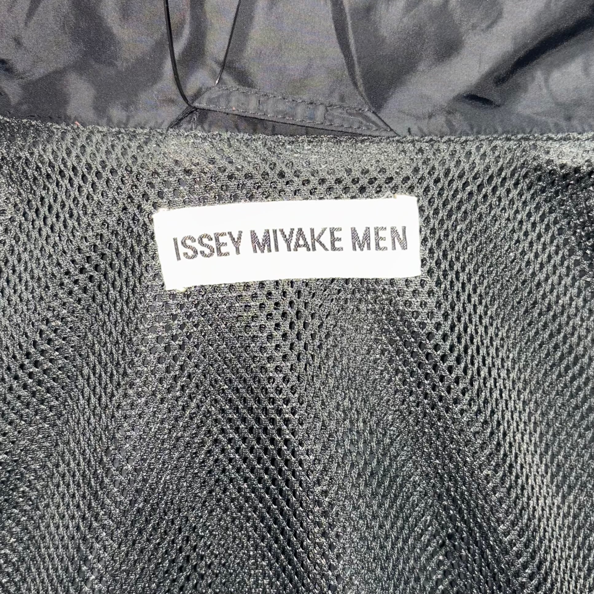 1997AW ISSEY MIYAKE MEN black nylon gimmick coat | NOIR ONLINE