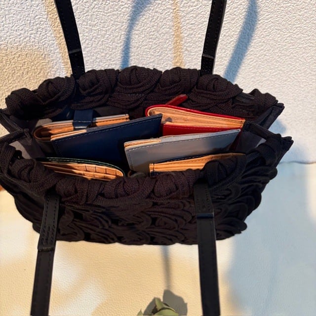 B.stuff 「リアン」スクエアハンドバッグ クロ