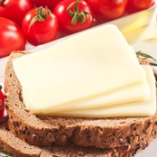 アメリカ産 グラスフェッド 低脂肪モッツァレラチーズ スライス（約4mm）1kg 無添加・セルロース不使用｜業務用・大容量 切りたて 溶けるチーズ ピザ・グラタン用 USA Grassfed Low Fat Mozzarella Cheese Sliced (4mm) 1kg – Additive-Free & Cellulose-Free