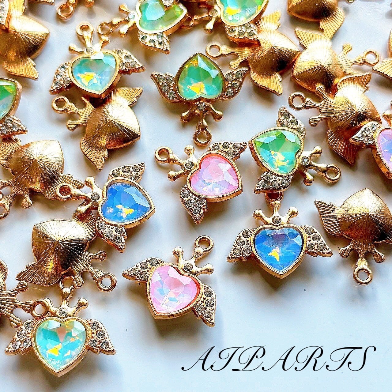 amiさま ハンドメイド 資材 チャーム ペンダント ガラス ビジュー ハート 翼 羽 ガラスライン