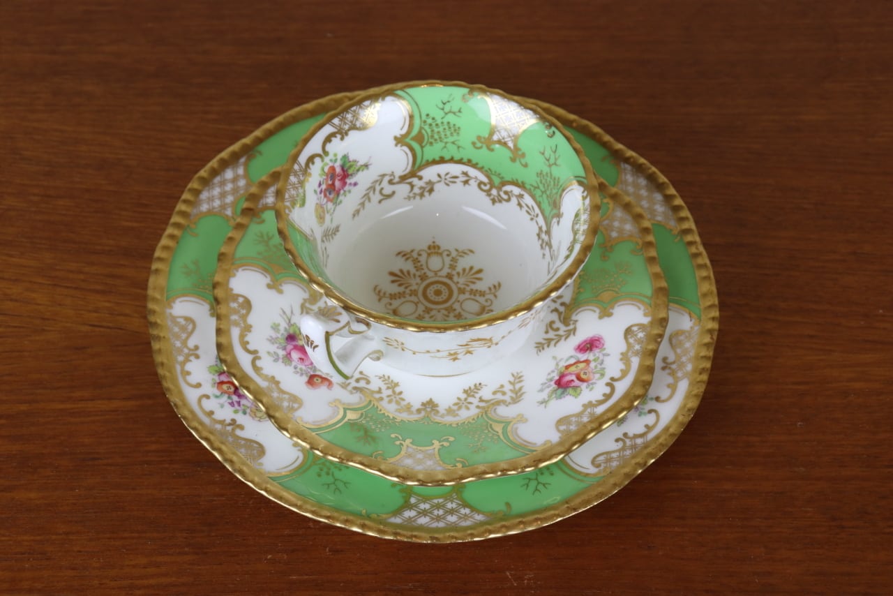 COALPORT TRIO (1820年頃)