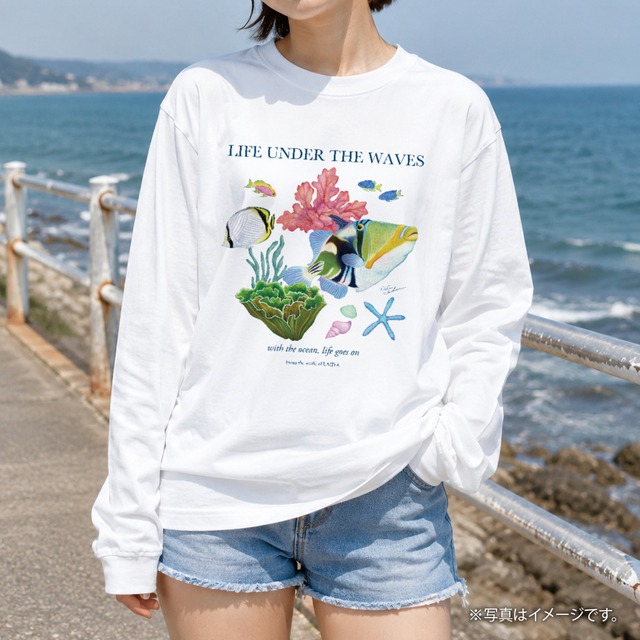海の生きもの長袖Tシャツ（ムラサメモンガラ）｜LIFE UNDER THE WAVES Model-02