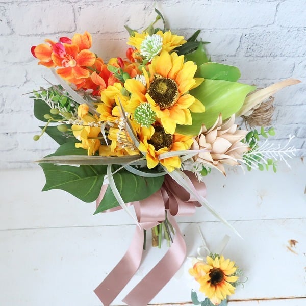 ひまわりのブーケ　ドライフラワーブーケ　ウエディングブーケ　クラッチブーケ 受注制作* ひまわり 南国 夏婚 クラッチブーケ フォトウェディング 400