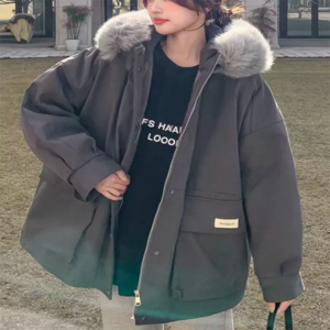 【送料無料】 ダウンジャケット 3色 ショート 長袖 フレア Aライン ファスナー レッド ブルー グレー 大人カラー ベイクドカラー ふわふわ ファー かわいい 大人可愛い 綺麗 シンプル カジュアル 大人 上品 おしゃれ お洒落 大人女子 こなれ感 コンサバ 定番アイテム 体型カバー 無地 冬 女性 レディース ママ 30代 40代 OL 通勤 デート お出かけ 女子会 お呼ばれ お茶会 授業参観 休日 アウトドア 着回し 普段使い ファッション スタイル 楽ちん 着痩せ オーバーシルエット 垢抜け