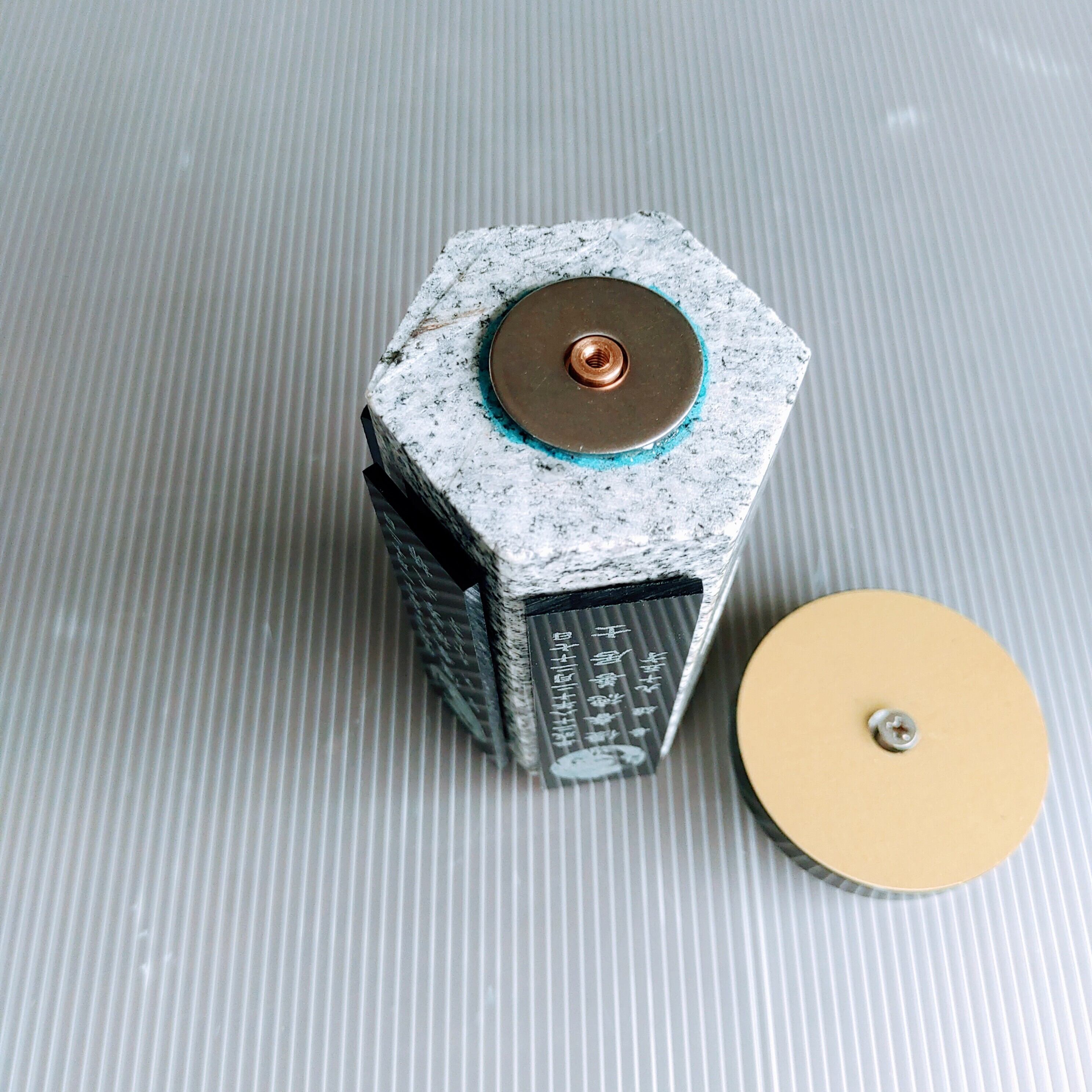 回転位牌　６人用悠想天回　6R60A白　５名様分