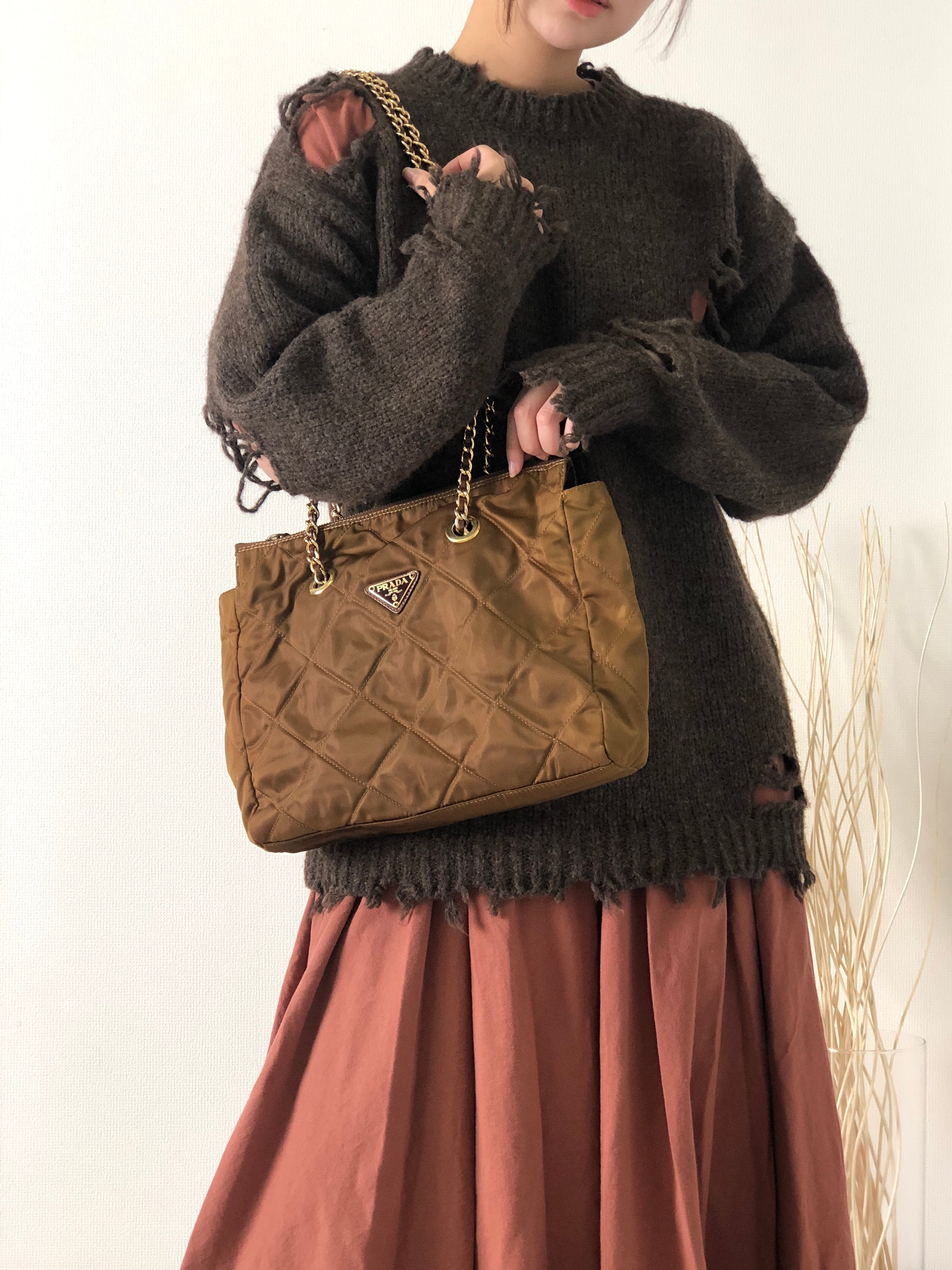 PRADA プラダ キルティング トライアングルロゴ ナイロン PRADA プラダ キルティング トライアングルロゴ ナイロン