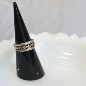 【USED】 オリエンタル デザイン 透かし シルバー リング