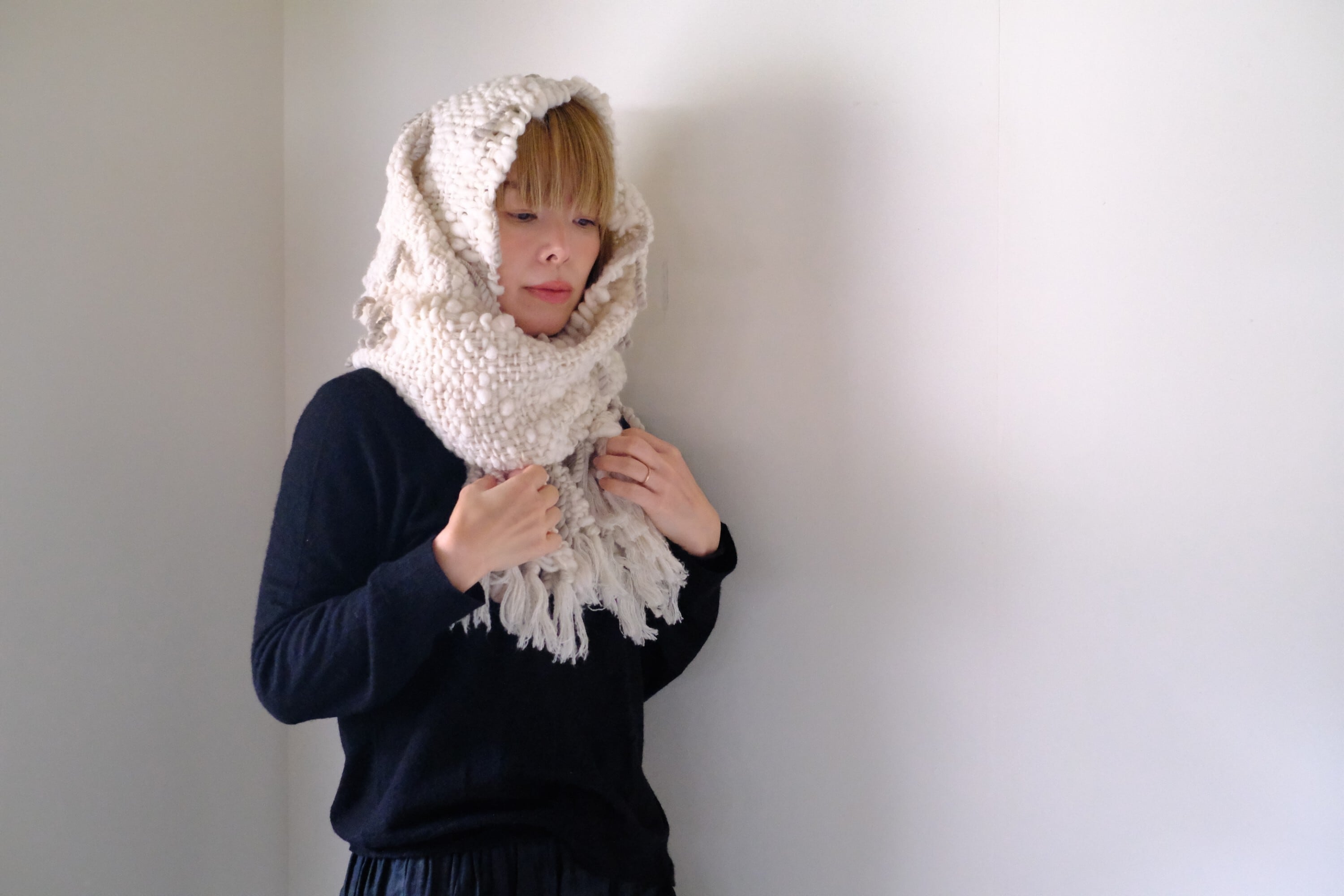 手紡ぎ糸のマフラー　o-0537