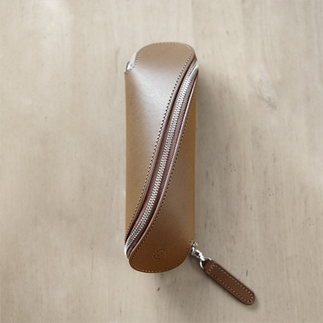 曲線美のペンケース"panis"グレージュ [受注制作品]