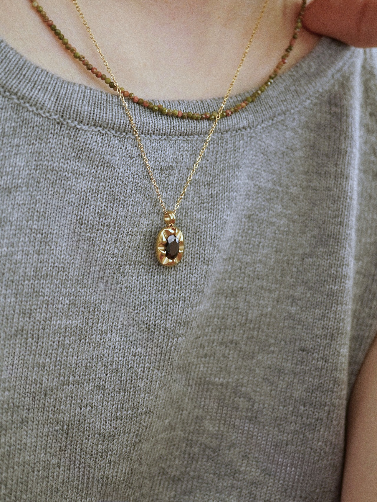 LERA NECKLACE