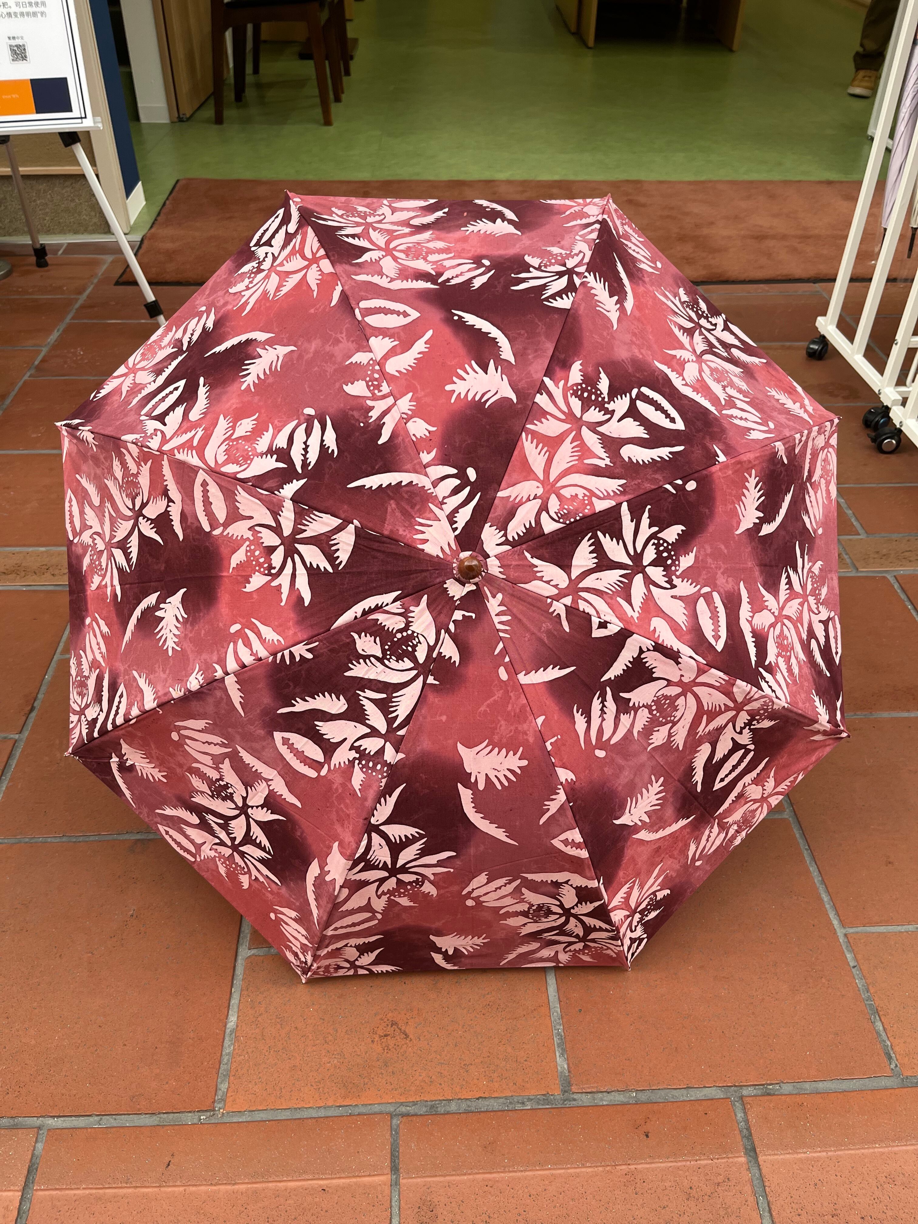 オカダ洋傘 花柄刺繍 晴雨兼用 折りたたみ傘 Sorcie Renom 麻混 晴雨兼用 | オカダ洋傘店