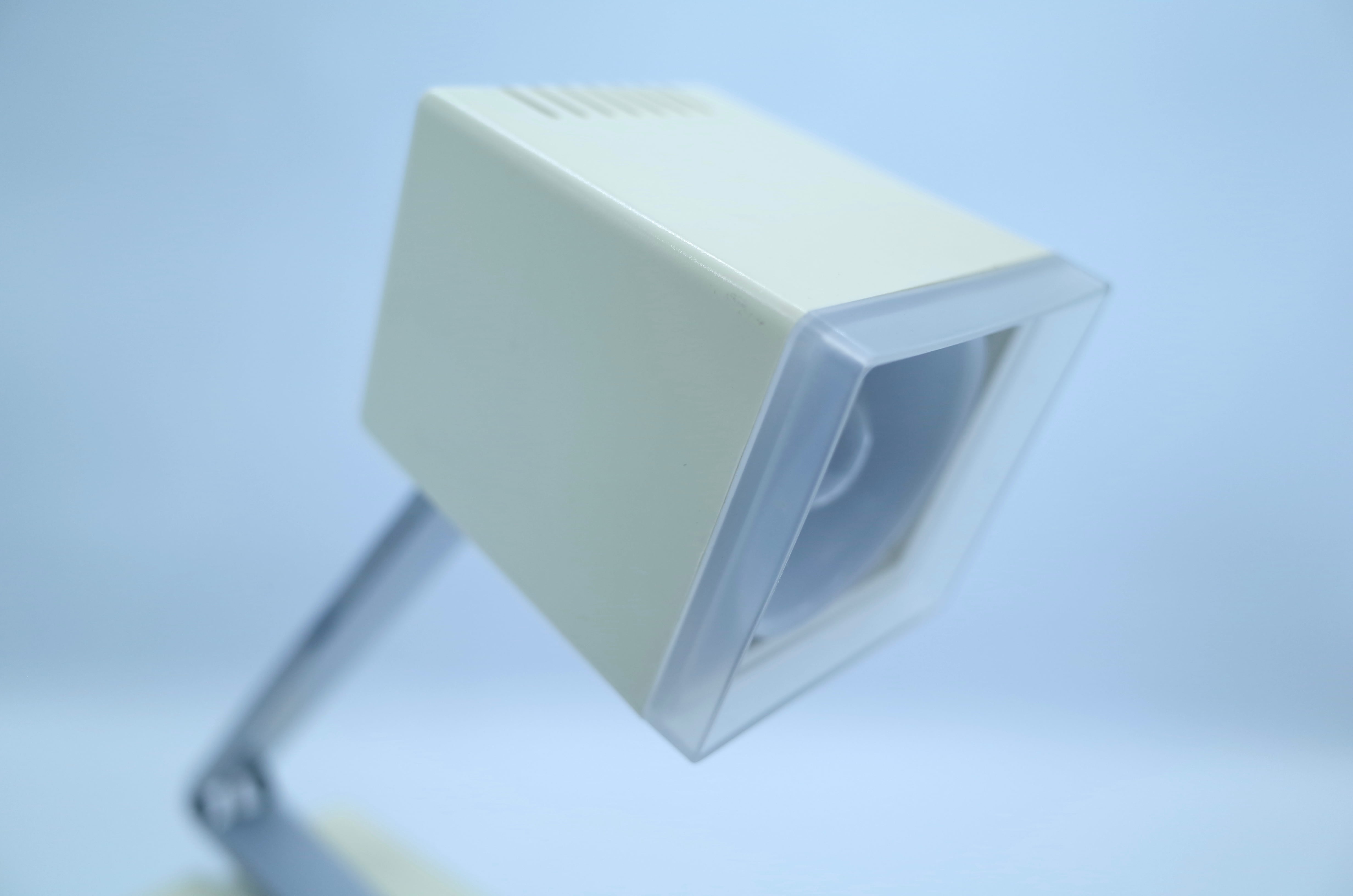 PIPA “Noah” DESK LAMP | Loop