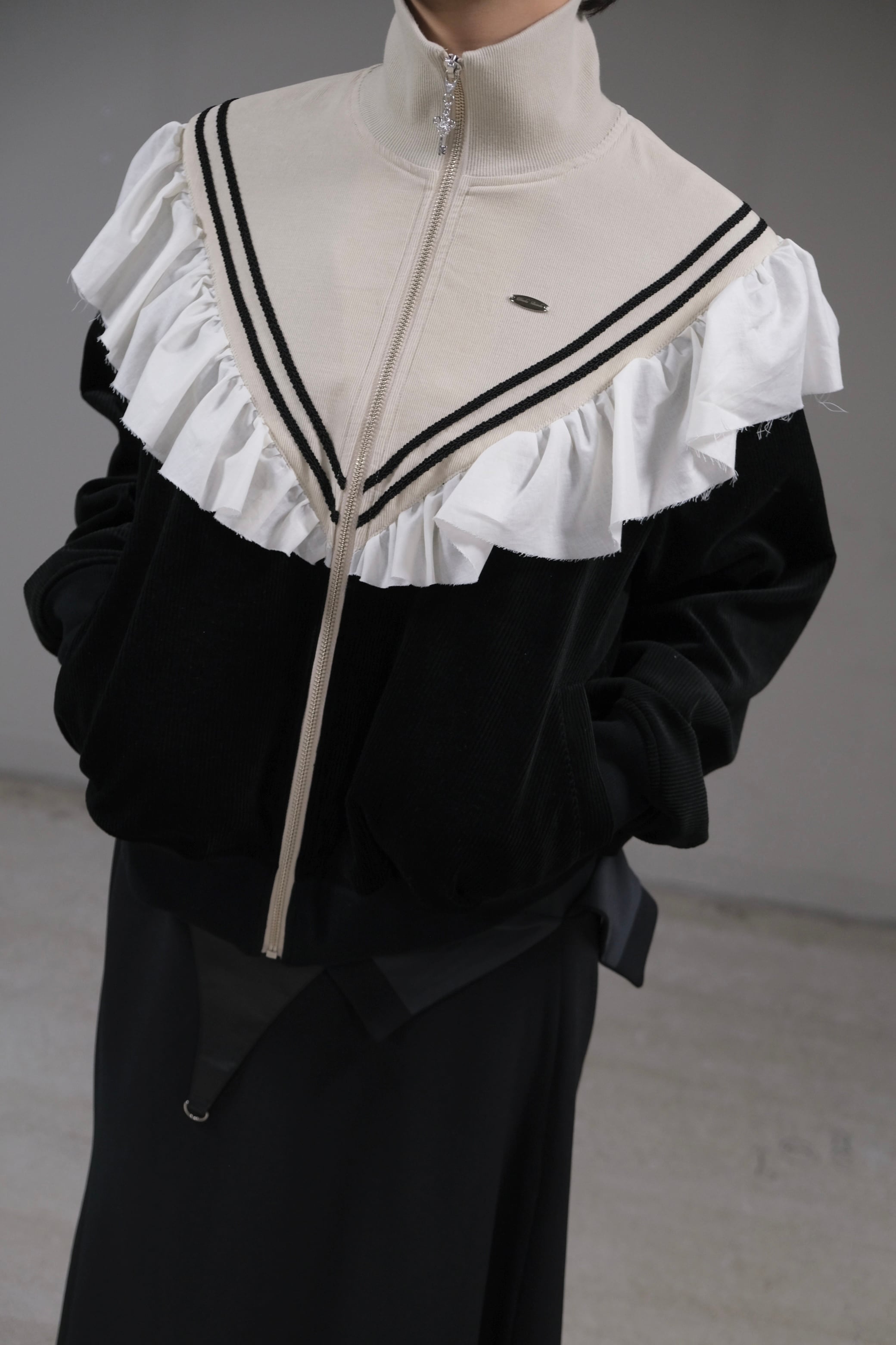 Tanaka Daisuke】FRILL CORDUROY TRACK JACKET | loop
