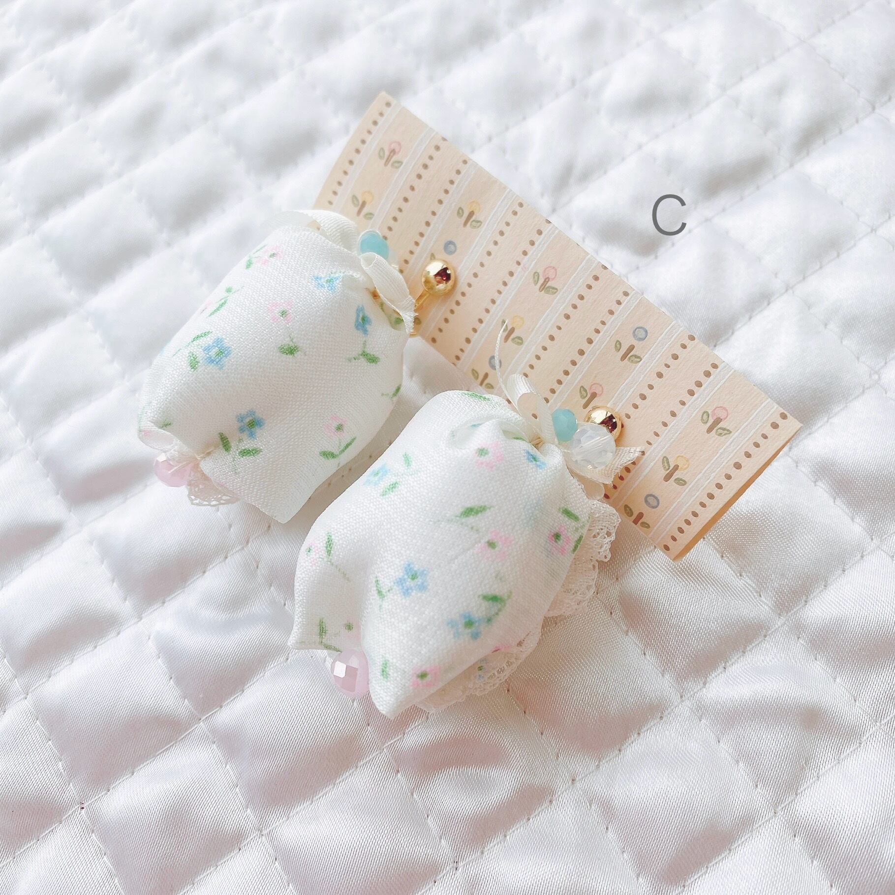 Vintage baby fabric x Tulip 耳飾り(C)♡イヤリング・ピアス