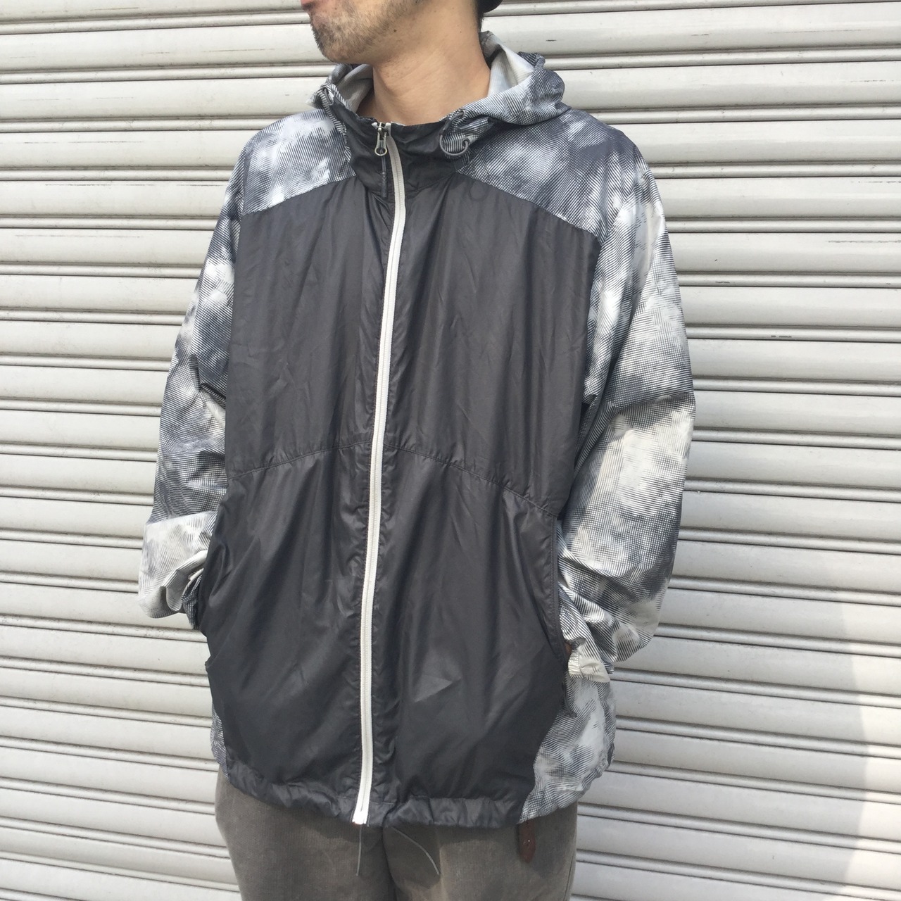 『送料無料』THE NORTH FACE フライウェイトライトパーカー 黒 ムラ染め柄