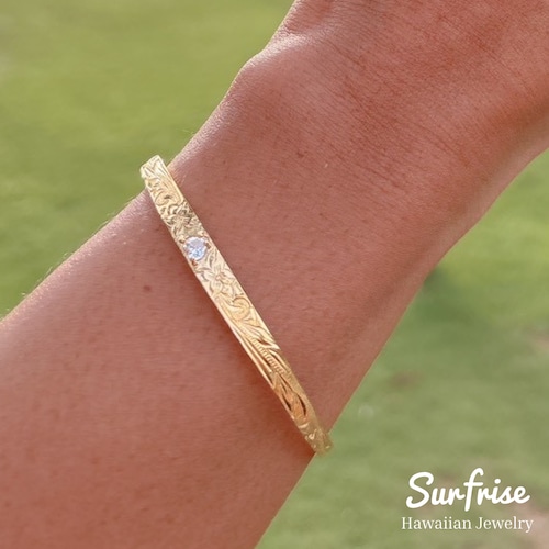 【1月発送】BG202 Heart Zirconia Bangle（Surfrise刻印）