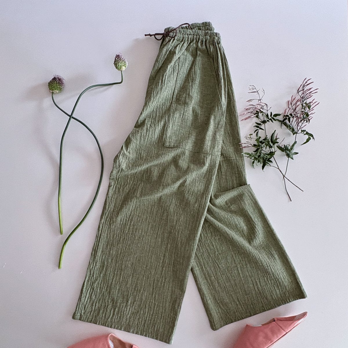 ストレートパンツ　綿麻キャンバス