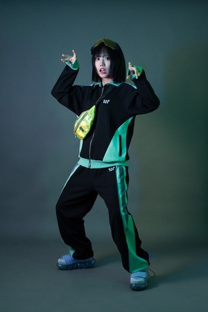 ∴ yuenii training suit β jacket / alien