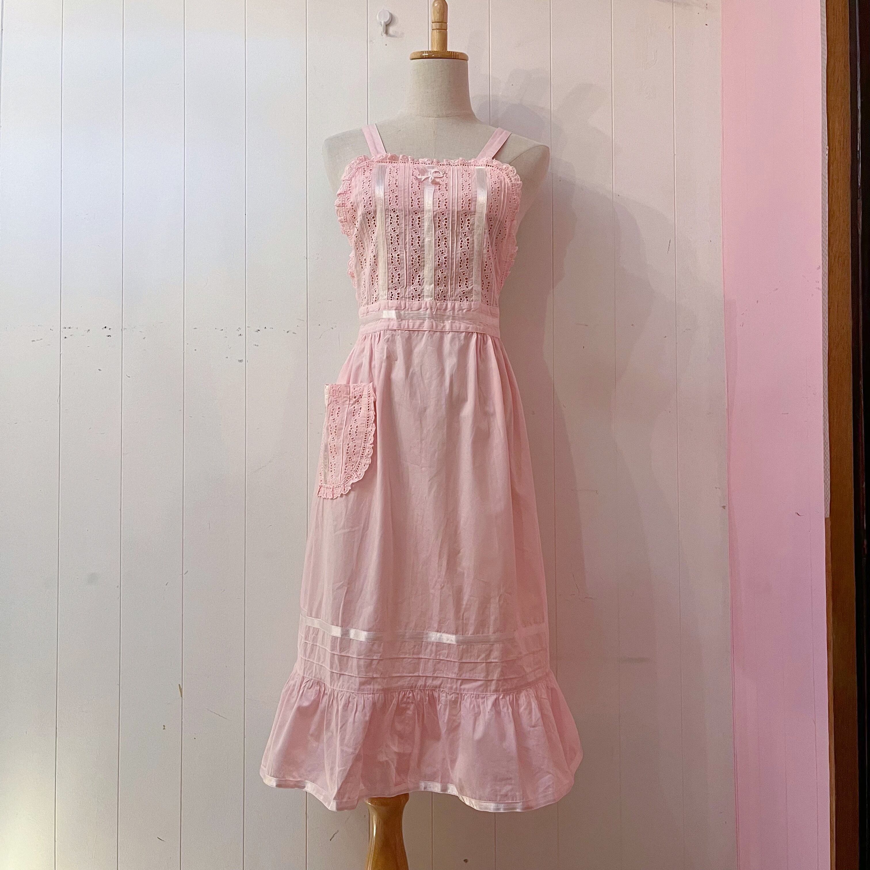 pink ribbon frill apron