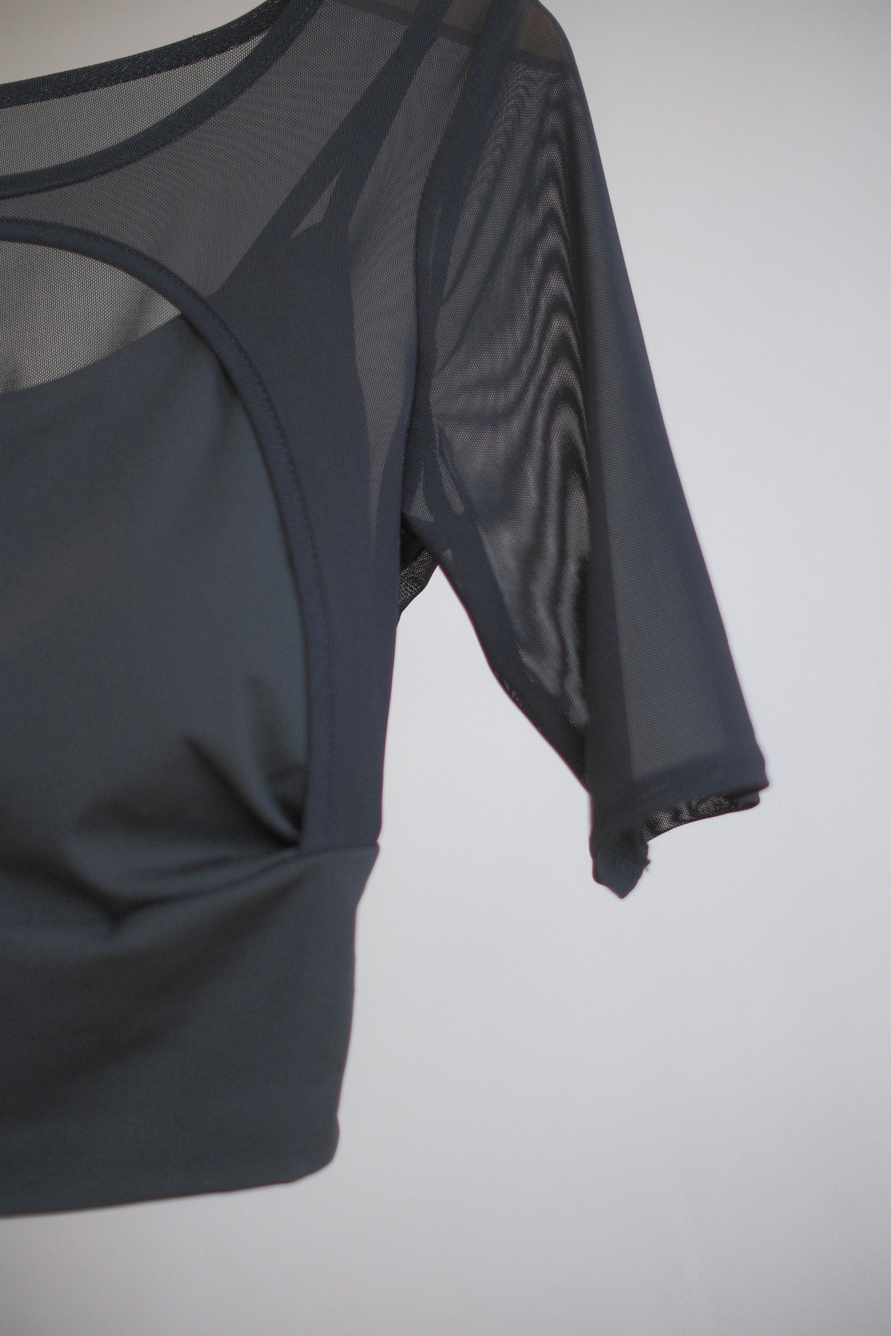 Mesh Cutout Layered Top / BLACK - 2