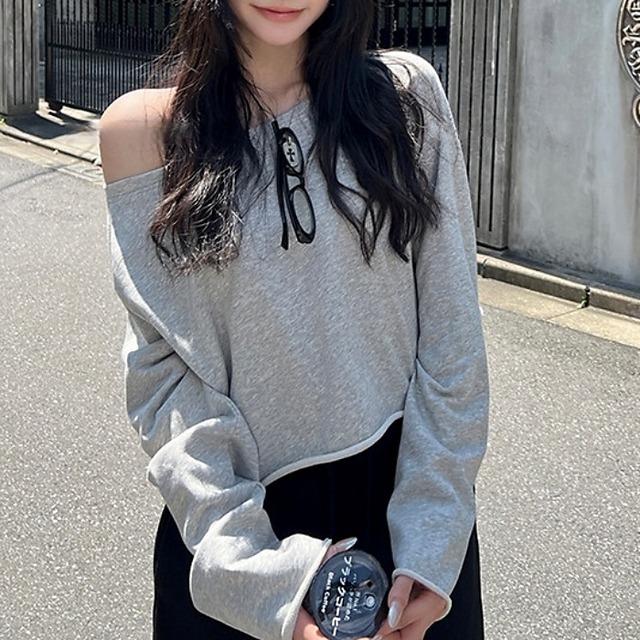 ロールヘムオフショルダークロップドＴシャツ［XS-L］