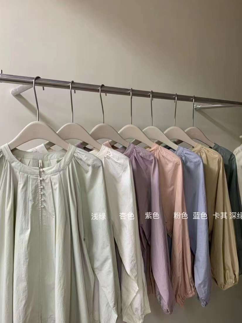 ループボタンブラウス　AJ22155-2331