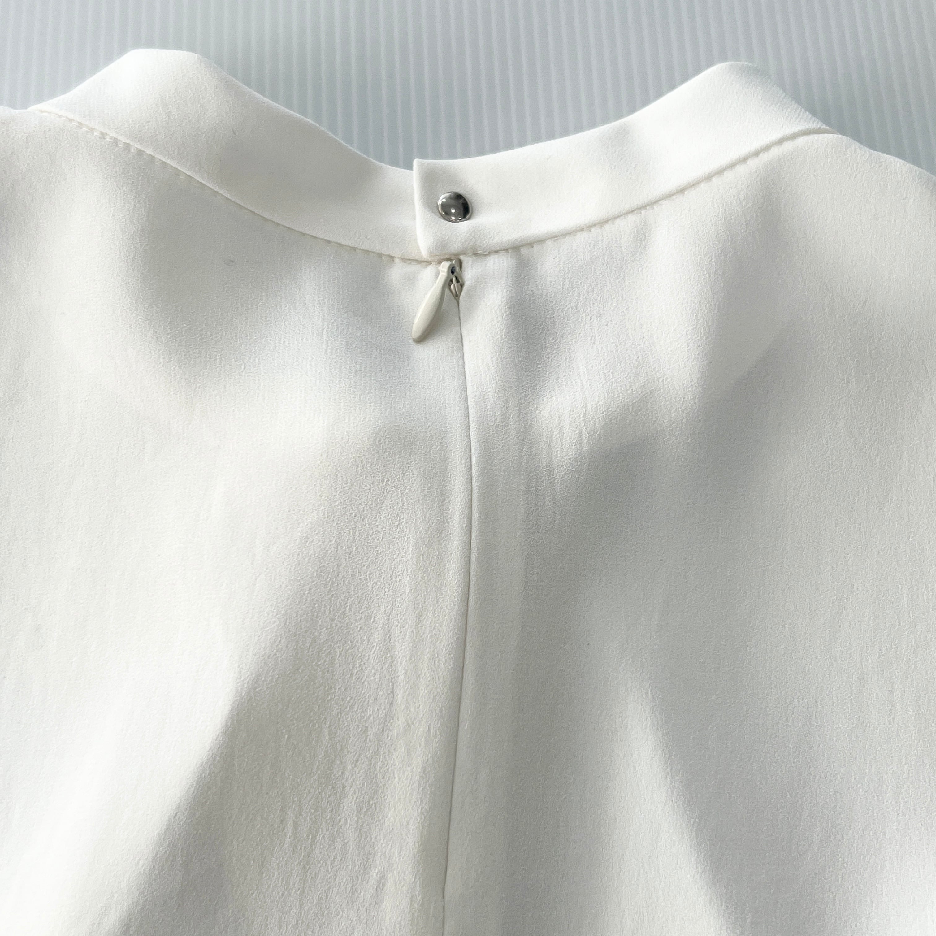 ボウタイ風ブラウス《PASSIONE パシオーネ》 | Casablanca (カサブランカ)