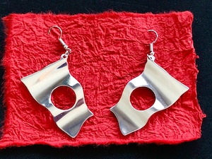 Air earrings 【 日の丸 】