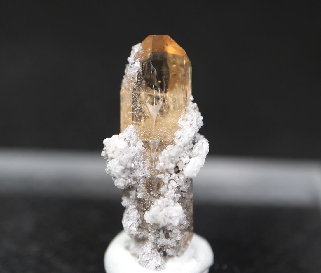 自主採掘！ユタ州産 トパーズ 0,8g 原石 標本 TZ054 鉱物　パワーストーン　天然石