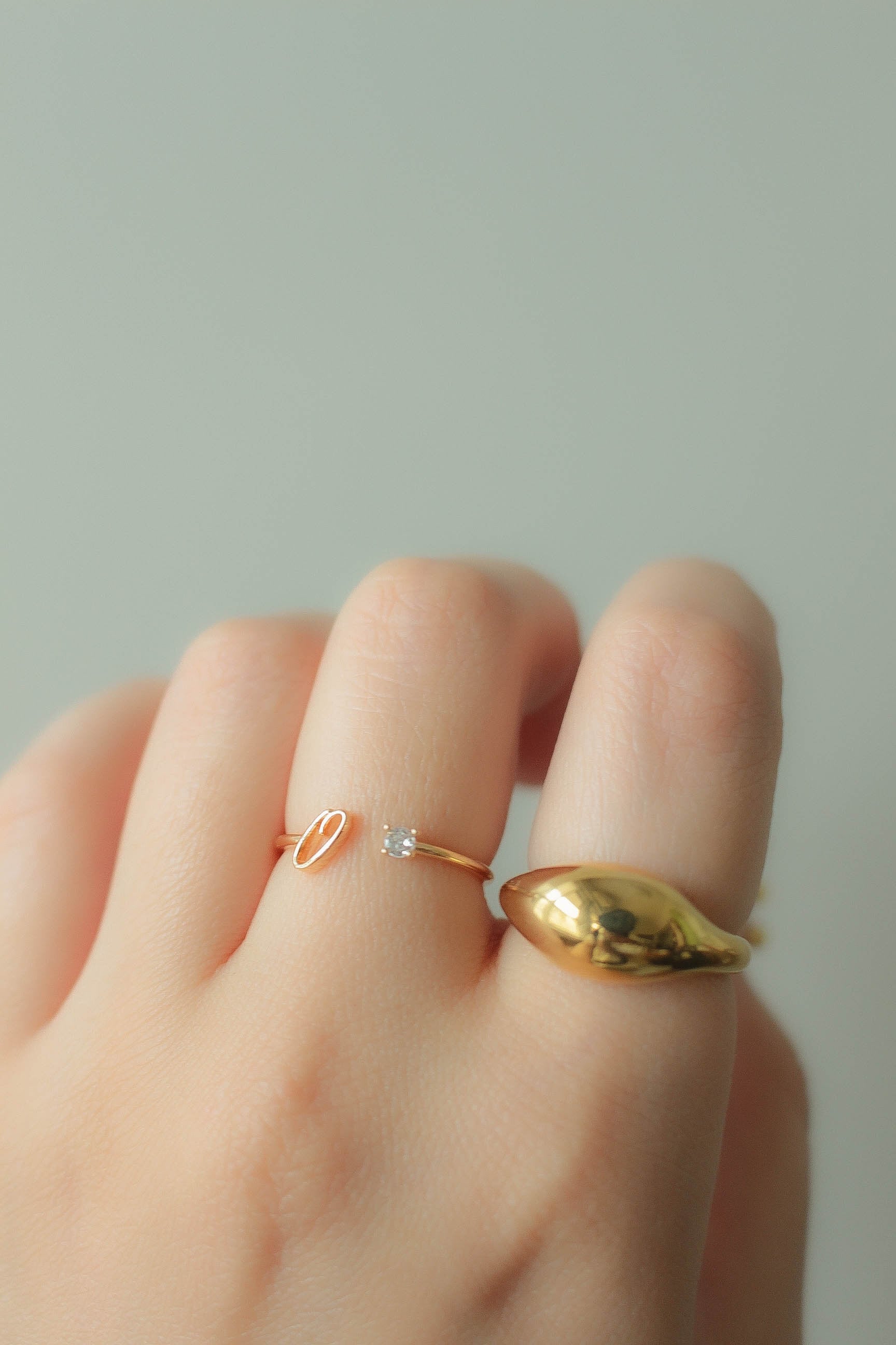 Alphabet Ring | 金属アレルギー対応のアクセサリー ebine