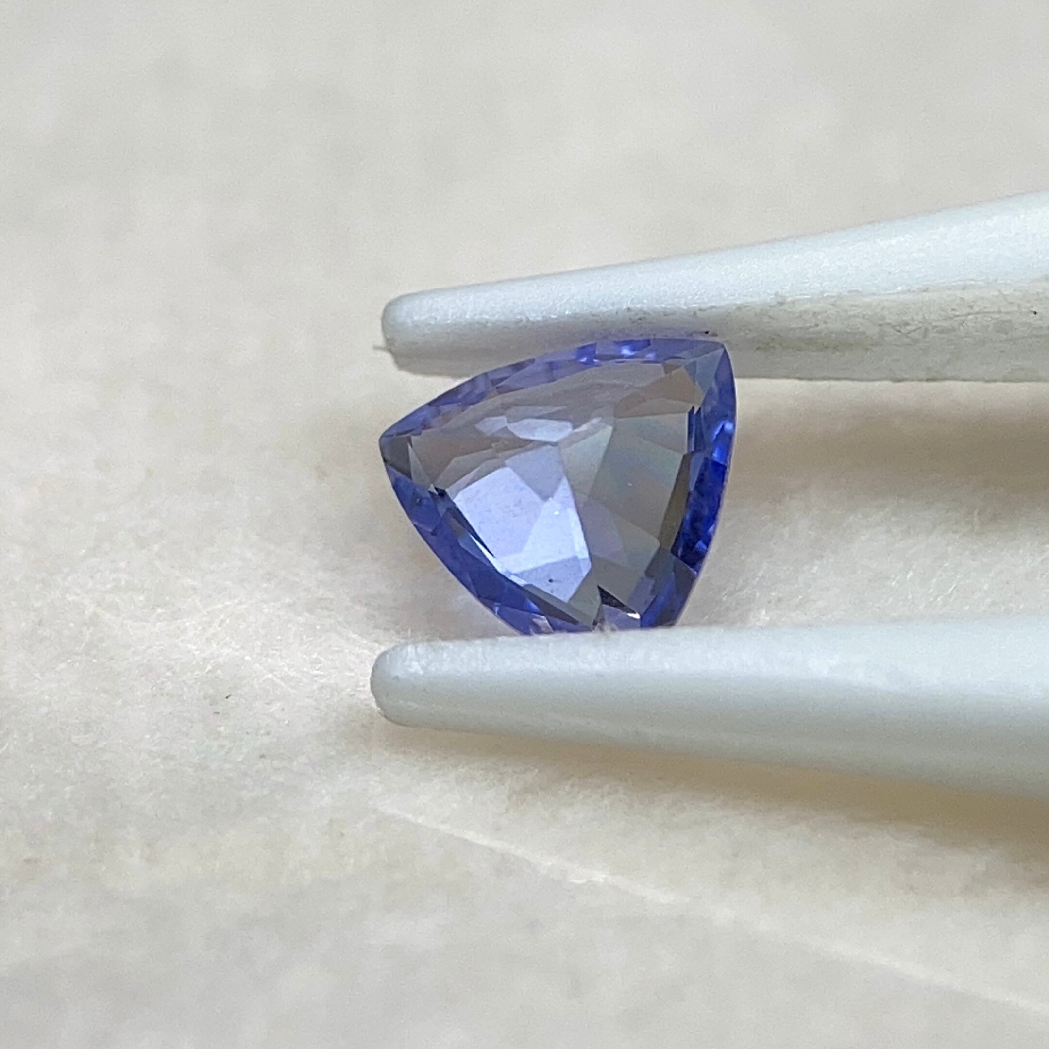 サファイア 0.331ct 青紫色 簡易ソーティング付き No.198 | 天然石と
