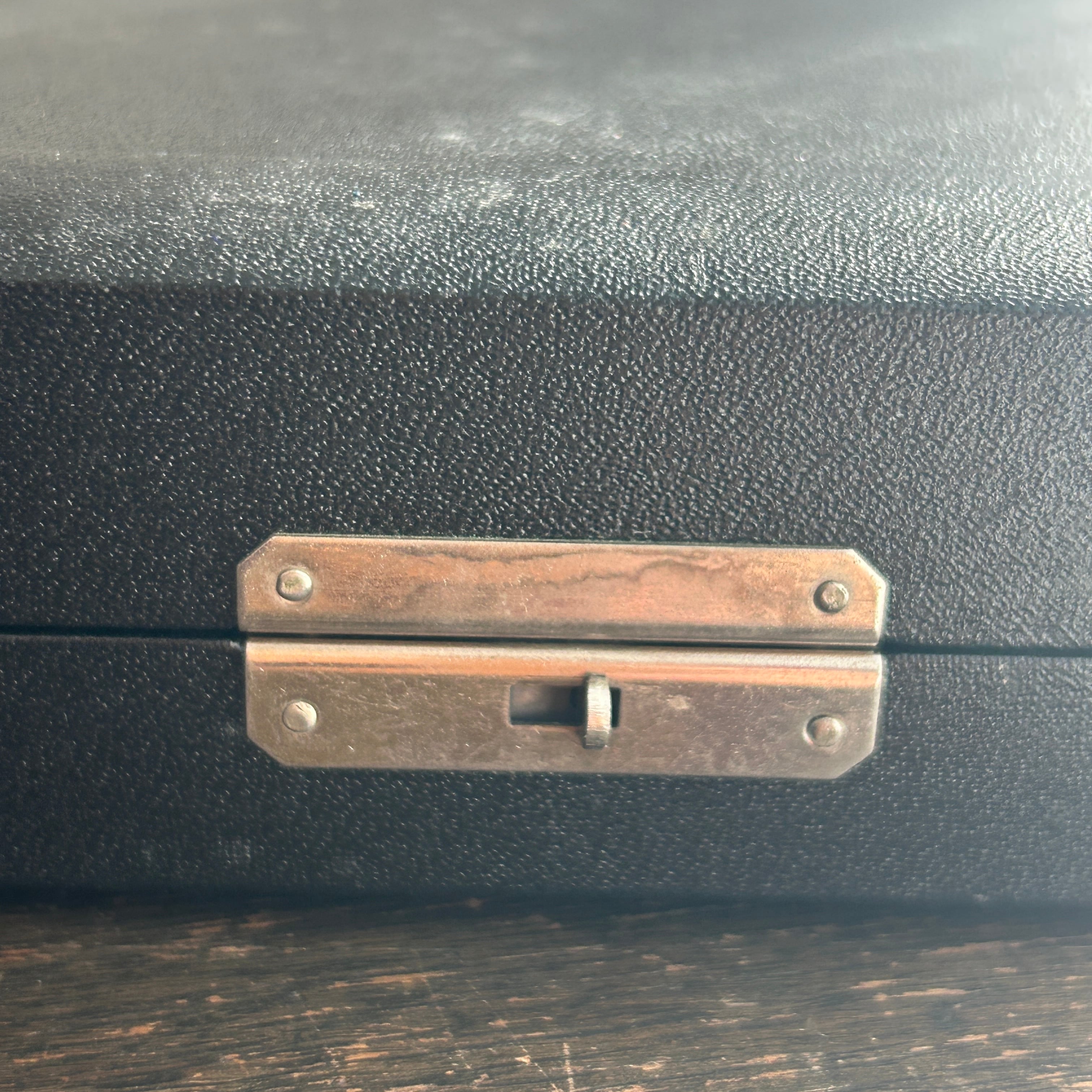 ヴィンテージ　リングコレクションケースD 浅型中、太めリング用