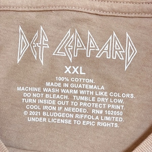 【DE LEPPARD】デフレパード ロゴ アニマルプリント バンドTシャツ バンt 豹 公式 オフィシャル XXL ビッグシルエット ベージュ 半袖 夏物 US古着