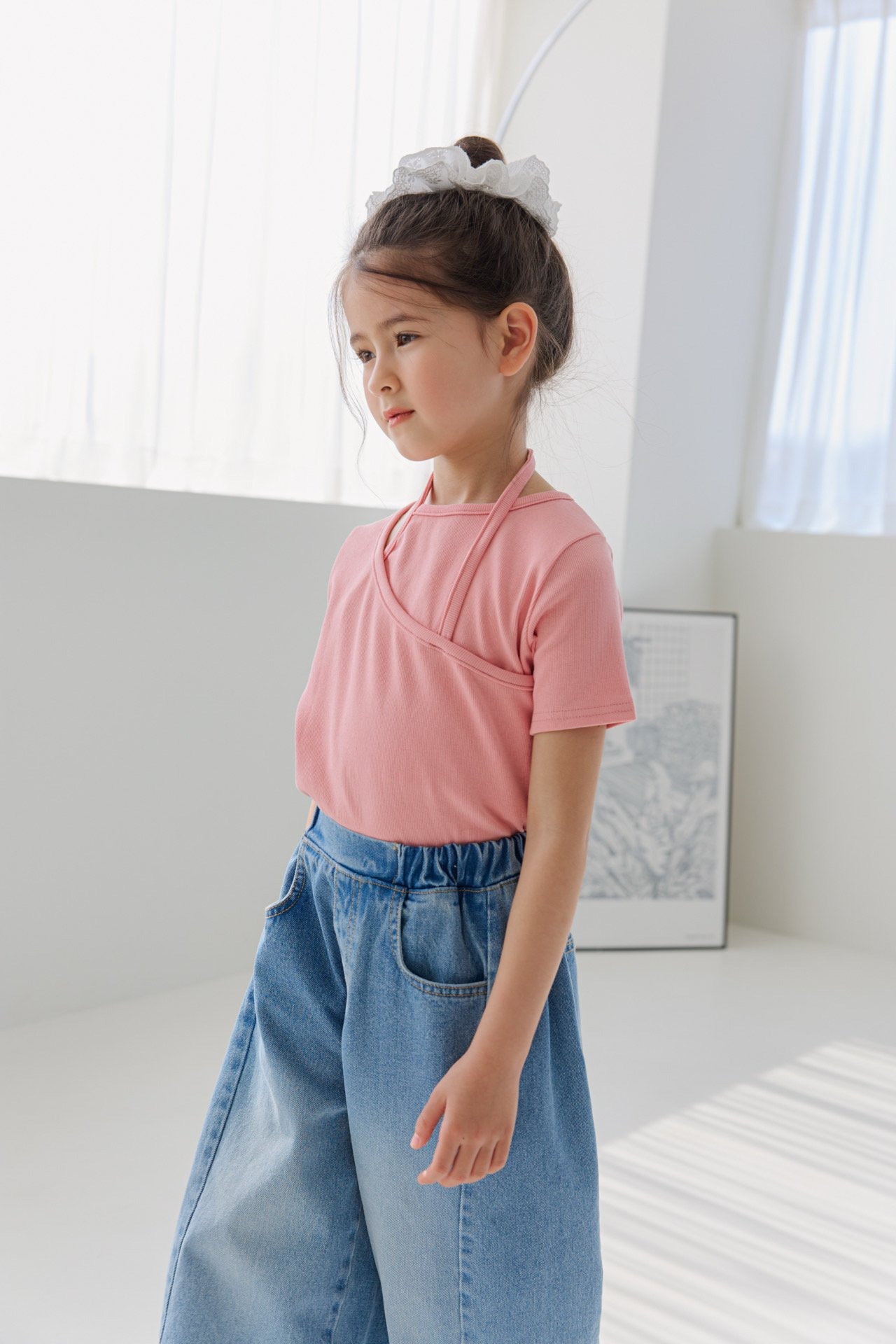 [DOREDORE] Asymmetrical halter neck top (13/15) / [도레도레] 언발홀터넥티 (13/15)